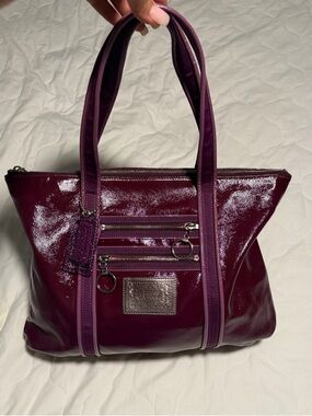 Coach poppy Patent Leather Shoulder Tote in Deep Purple brand new without tags